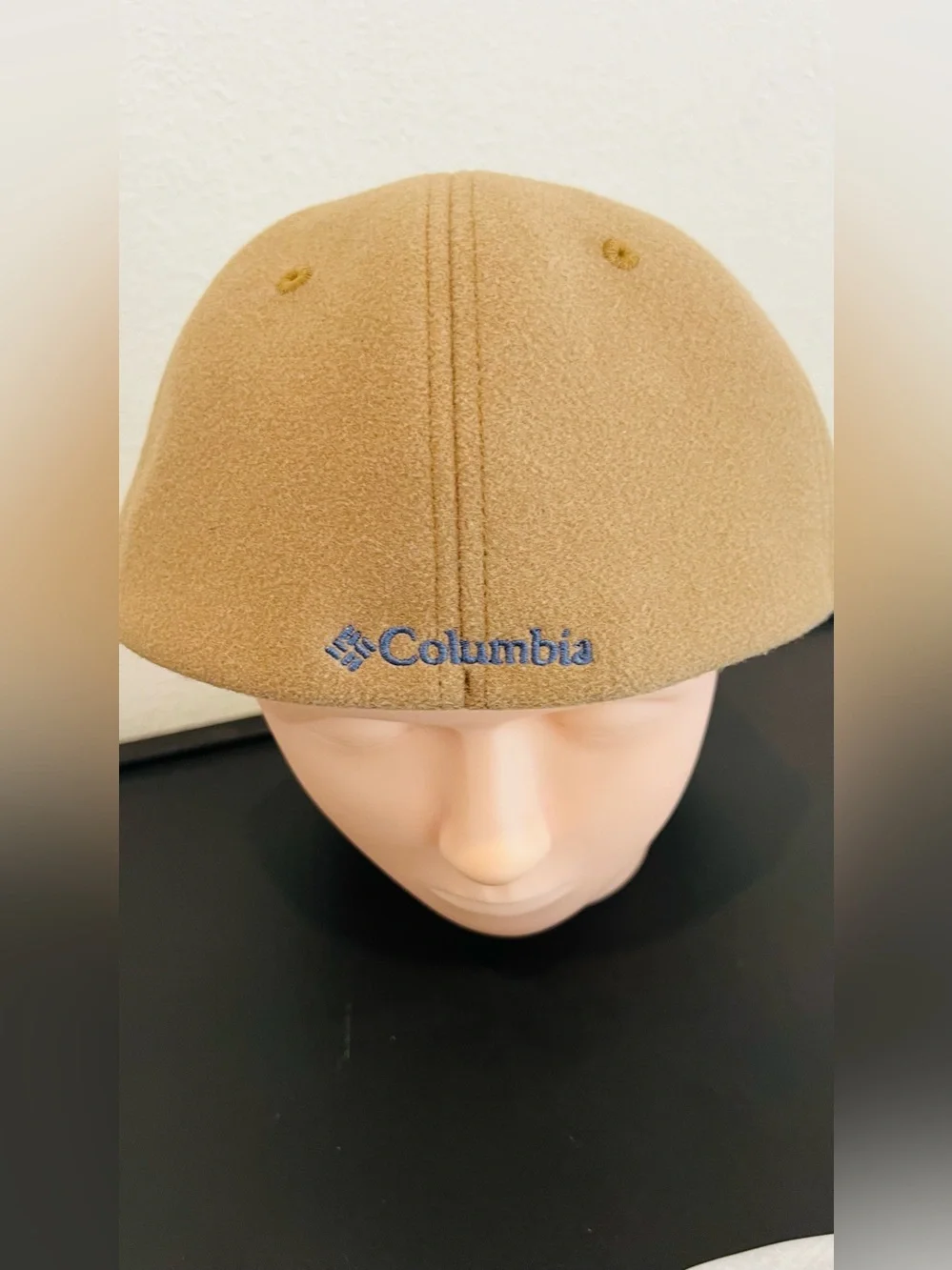 Columbia Tan Outdoor Patch Baseball Cap size L/XL